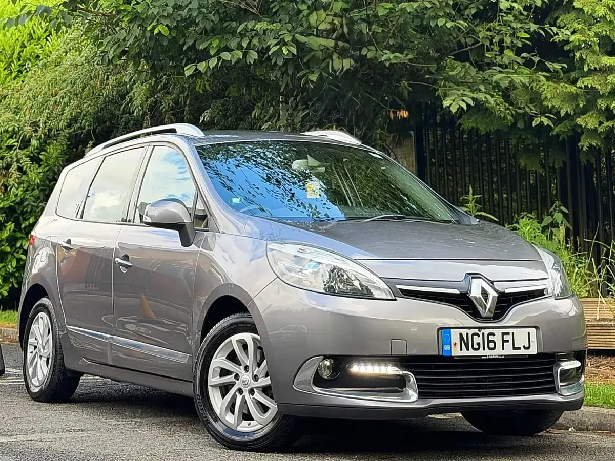 Used Renault Grand Scénic IV Dynamique 2016 Grey MPV