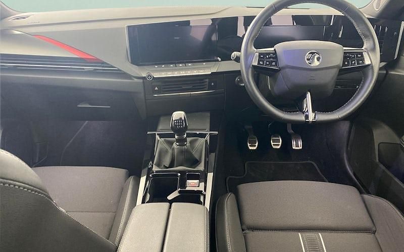 Used Vauxhall Astra GS Line 131 HP (96 kW) 2025 Hatchback