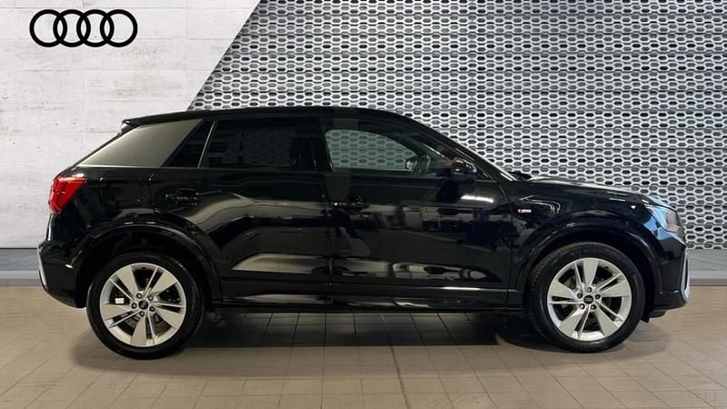 Begagnad Audi Q2 S-Line 150 HK (110 kW) 2023 Svart SUV
