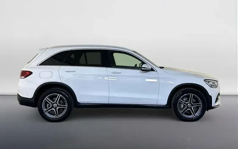 Used Mercedes E300 AMG line 306 HP (225 kW) 2022 White SUV