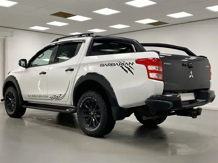 Used Mitsubishi L200 181 HP (133 kW) 2020 White Pickup