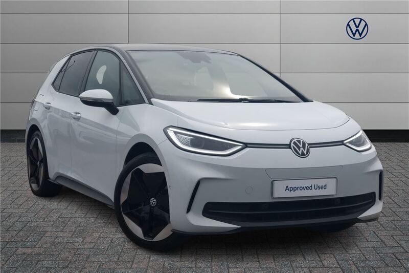 White Used 2024 VW ID.3 Pro Hatchback | £26,419 - Image 1/4