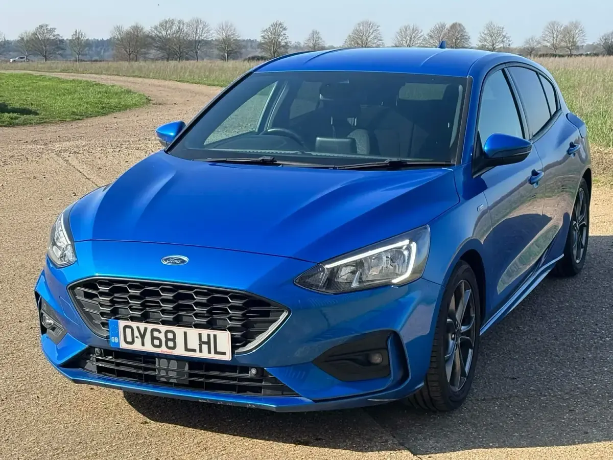 Used Ford Focus ST-Line 125 HP (91 kW) 2018 Blue Hatchback