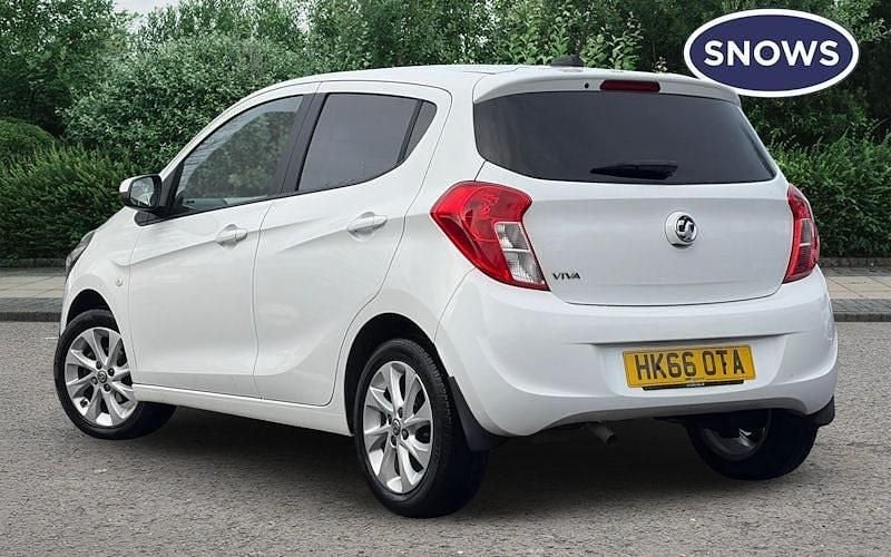Used Vauxhall Viva 75 HP (55 kW) 2016 White Hatchback