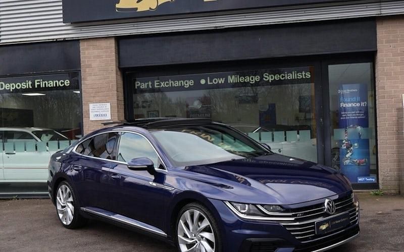 Used VW Arteon R-line 190 HP (139 kW) 2019 Blue Hatchback