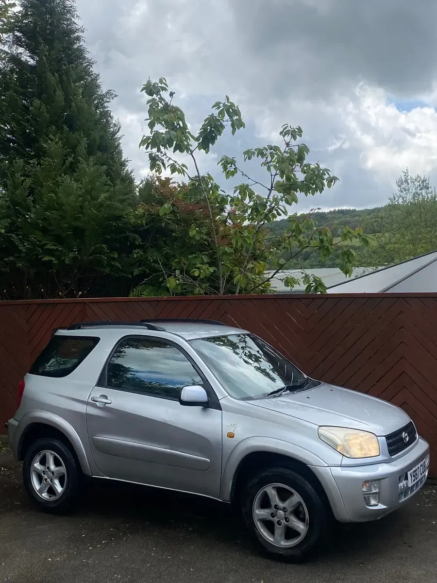 Used Toyota RAV4 2001 Silver SUV