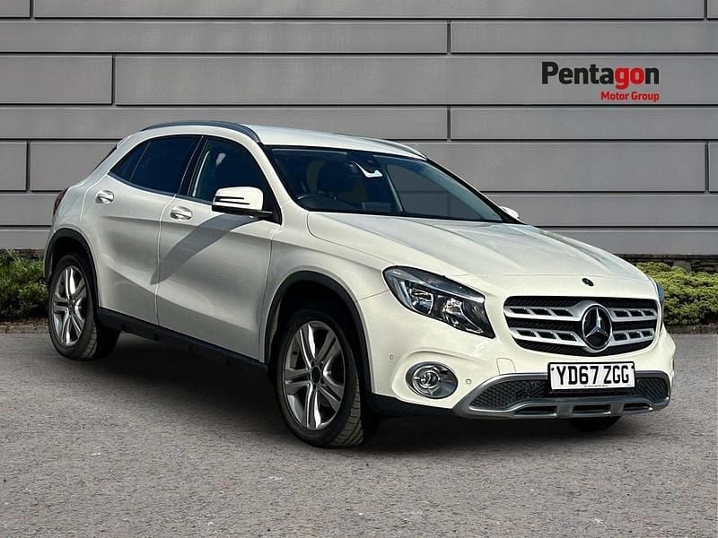 White Used 2017 Mercedes GLA200 Executive SUV | £11,228 (Fair price) - Image 1/4