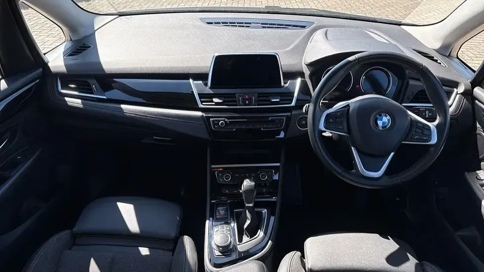 Usado BMW 225 Active Tourer iPerformance 221 HP (162 kW) 2019 Branco Monovolume