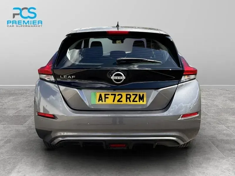 Używany Nissan Leaf Acenta 110 kW (150 KM) 2022 Szary Hatchback
