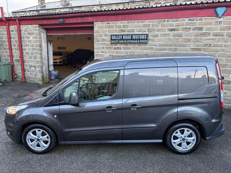 Used Ford Transit Connect Limited 115 HP (84 kW) 2015 Grey MPV