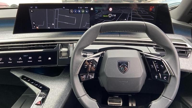 Used Peugeot e-3008 GT 152 kW (207 HP) 2025 White SUV