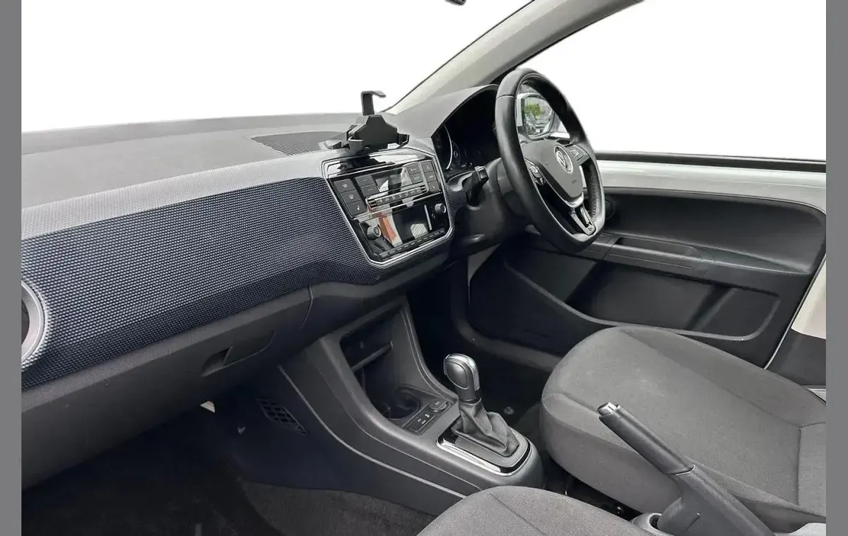 Used VW e-up! 58 kW (80 HP) 2021 White Hatchback