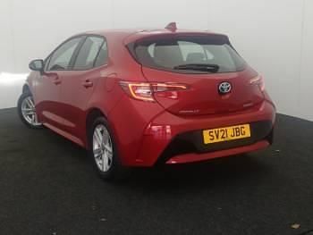Used Toyota Corolla 122 HP (89 kW) 2021 Red Hatchback
