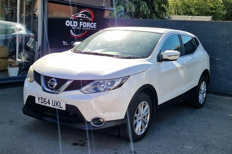 Used Nissan Qashqai Acenta 2014 White SUV