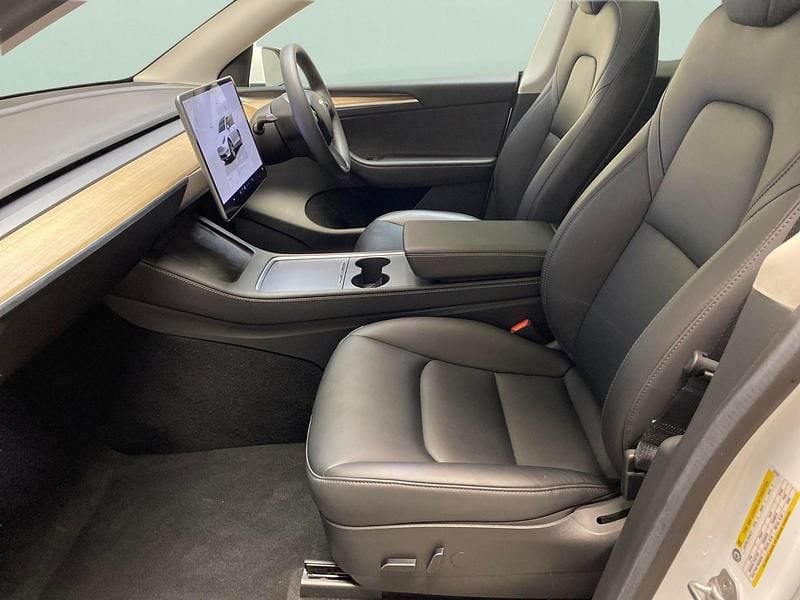 Used Tesla Model Y Long Range AWD 378 kW (514 HP) 2022 White SUV