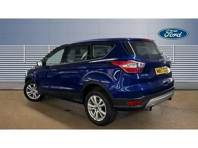 Usado Ford Kuga Zetec 182 CV (133 kW) 2017 SUV