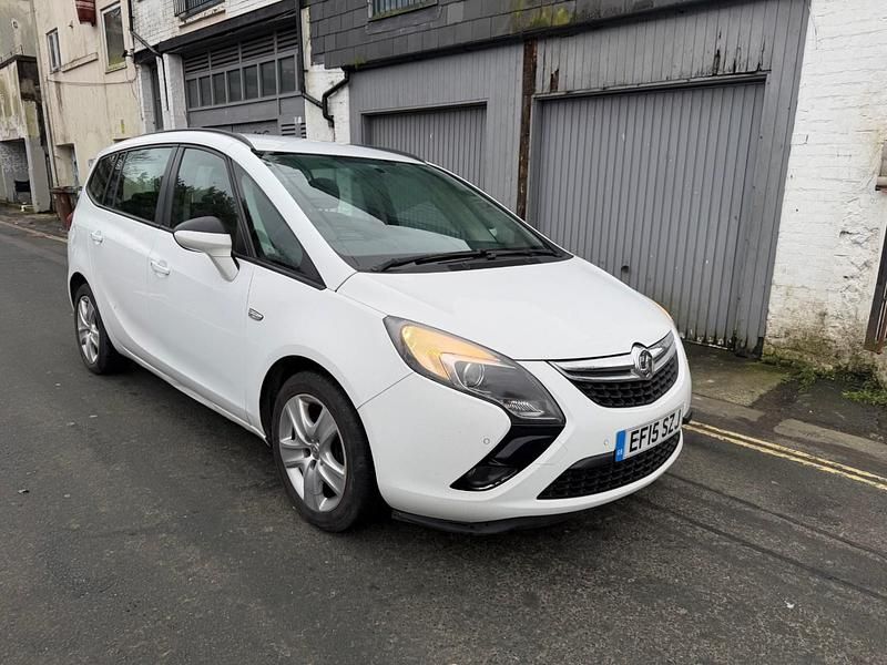 Used Vauxhall Zafira 2015 White MPV