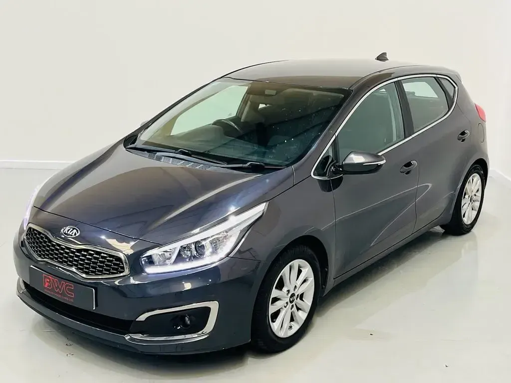 Used Kia Ceed 136 HP (100 kW) 2017 Silver Hatchback