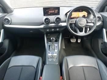 Usado Audi Q2 S-Line 150 CV (110 kW) 2022 Gris SUV