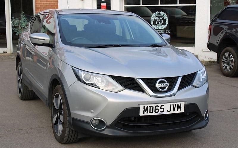 Used Nissan Qashqai N-TEC 110 HP (80 kW) 2015 Silver SUV