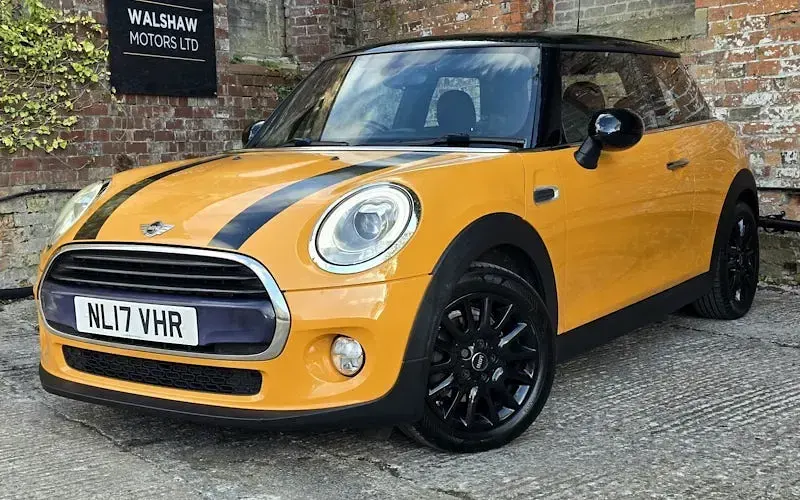Usado Mini Cooper D Hatch 116 HP (85 kW) 2017 Citadino