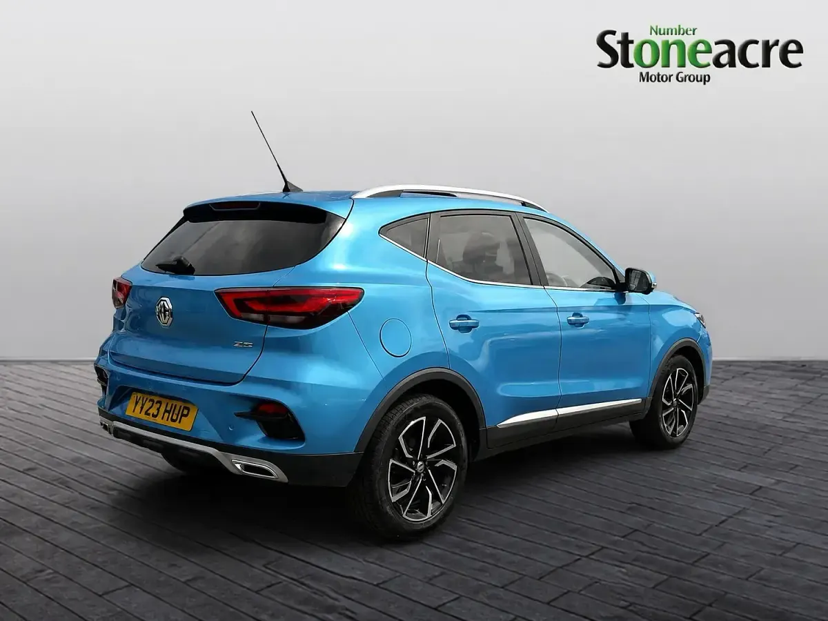 Used MG ZS Exclusive 106 HP (77 kW) 2023 Blue SUV