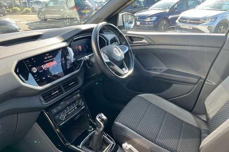 Used VW T-Cross R-line 115 HP (84 kW) 2019 White SUV