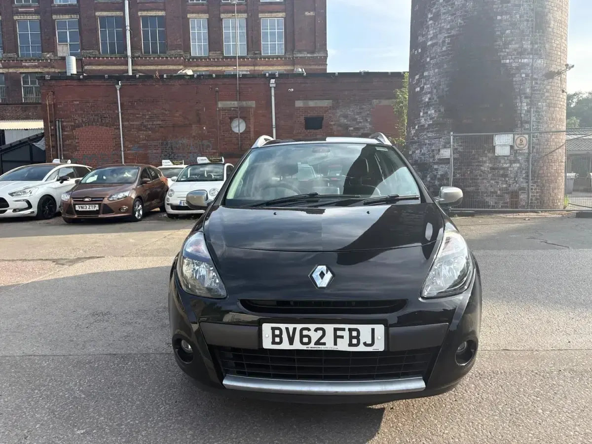 Used Renault Clio Dynamique 2012 Black Estate