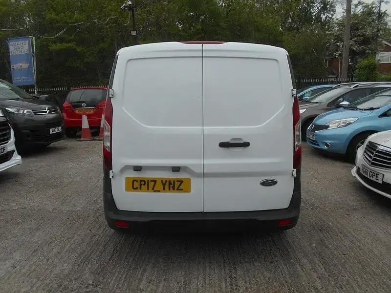 Used Ford Transit Connect 100 HP (73 kW) 2017 White MPV