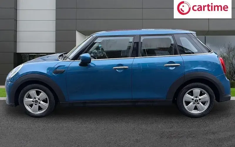 Used Mini Cooper Classic 136 HP (100 kW) 2022 Blue Hatchback