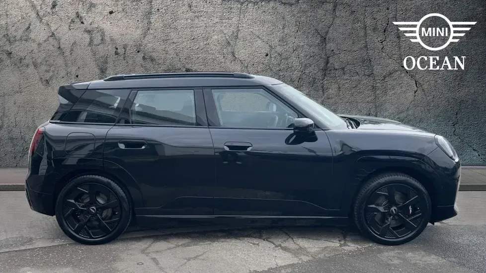 Used Mini Aceman 133 kW (181 HP) 2025 Black SUV