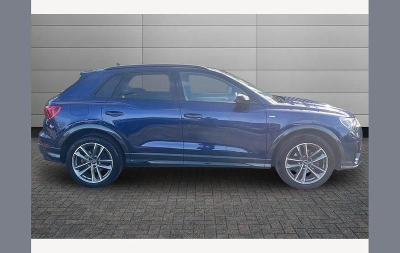 Used Audi Q3 Black Edition 150 HP (110 kW) 2023 Blue SUV
