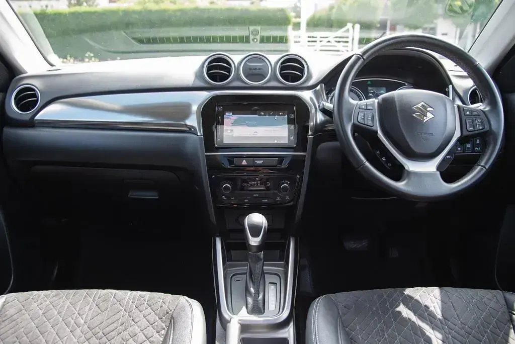 Used Suzuki Vitara SZ5 116 HP (85 kW) 2023 Grey SUV