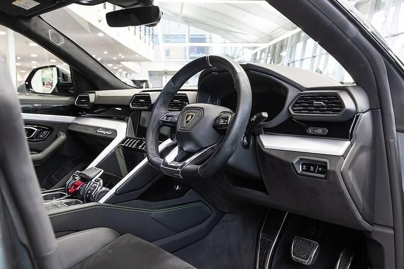 Used Lamborghini Urus 666 HP (489 kW) 2019 Grey SUV