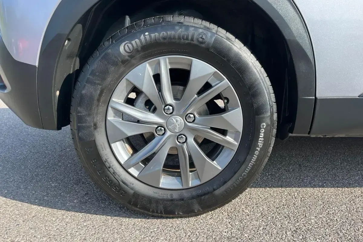 Used Peugeot 2008 Active Premium 100 HP (73 kW) 2020 Grey SUV