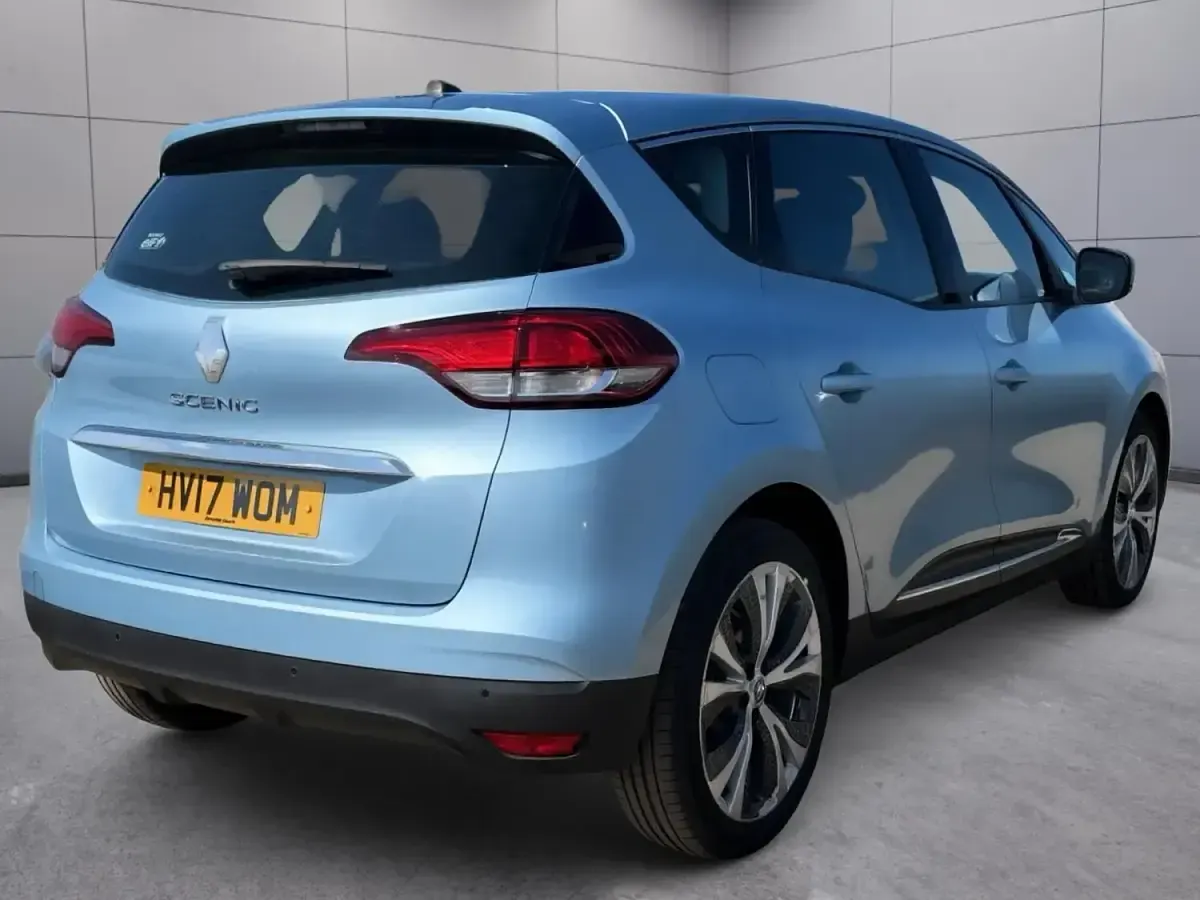 Used Renault Scénic III Dynamique 130 HP (95 kW) 2017 Blue MPV