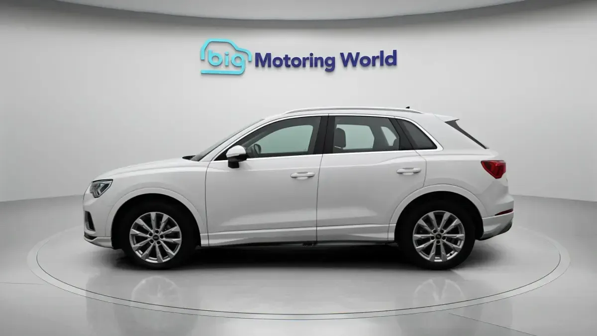Begagnad Audi Q3 Sport 150 HK (110 kW) 2021 Vit SUV