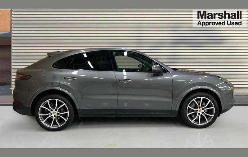 Usado Porsche Cayenne S 434 CV (319 kW) 2020 Gris SUV