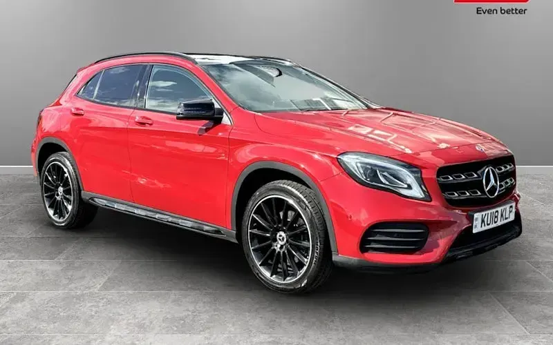Usado Mercedes GLA250 AMG Line Premium Plus 211 HP (155 kW) 2019 SUV