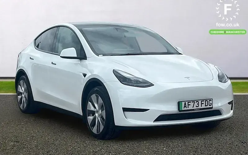 Usado Tesla Model Y RWD 219 kW (299 HP) 2024 SUV
