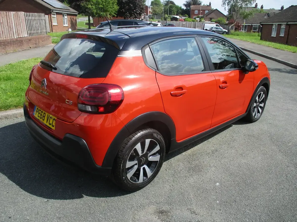 Used Citroën C3 Feel 2018 Orange Hatchback