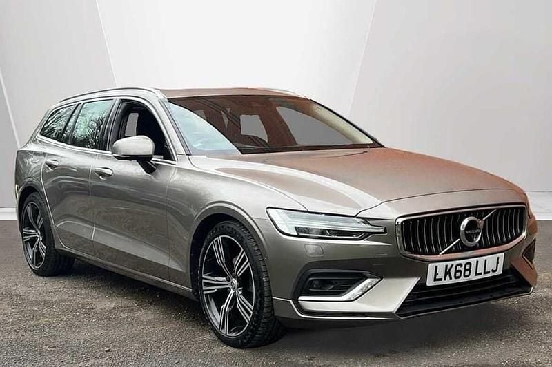 Used Volvo V60 Inscription 188 HP (138 kW) 2018 Grey Estate