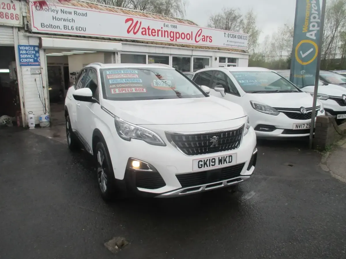 Second-hand Peugeot 3008 Allure 2019 Alb SUV
