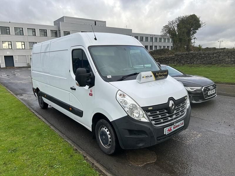 White Used 2019 Renault Master Komfort Van | £5,995 - Image 1/4