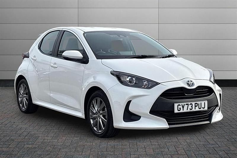 Used Toyota Yaris Hybrid 116 HP (85 kW) 2023 Unknown Hatchback