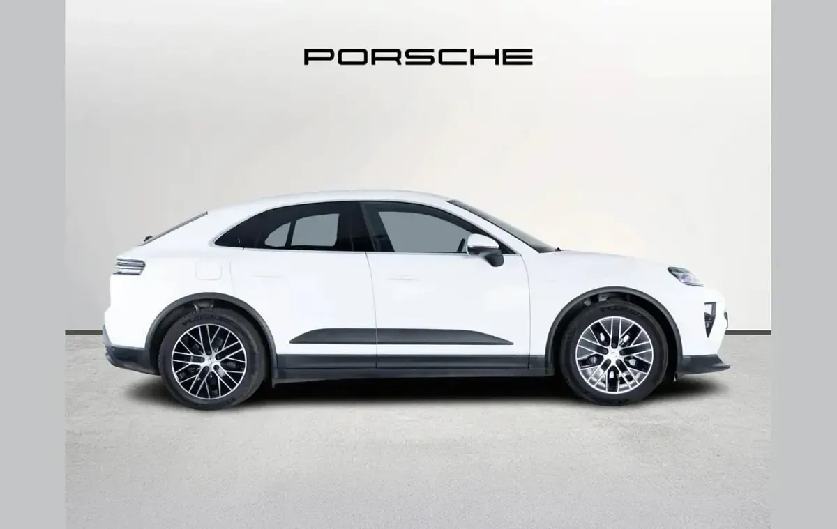 Used Porsche Macan 401 HP (294 kW) 2025 White SUV