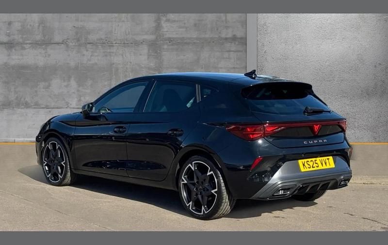 Used Cupra Leon 150 HP (110 kW) 2025 Black Hatchback