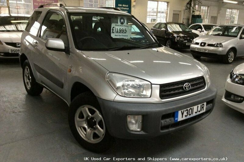 Used 2001 Toyota RAV4 SUV | £2,000 - Image 1/4