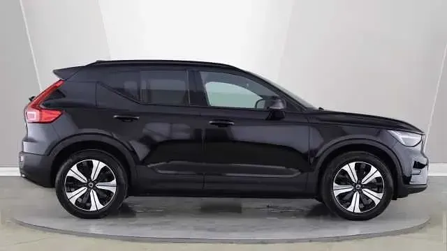 Used Volvo XC40 Core 175 kW (238 HP) 2023 SUV