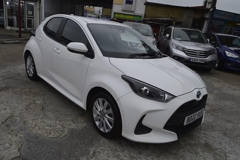 Used 2022 Toyota Yaris Hybrid | £12,799 (Fair price) - Image 1/1